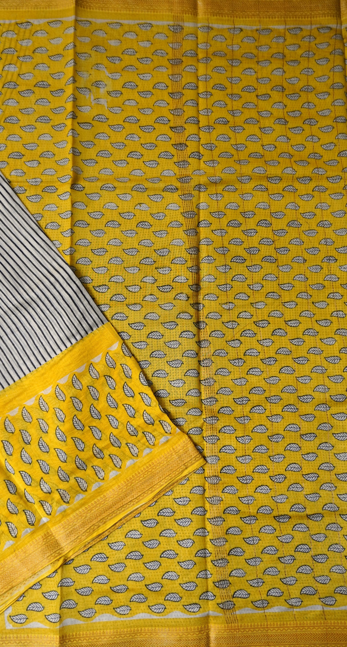 Yellow and Off-White Maheshwari Silk Cotton Saree with Leaf Print
