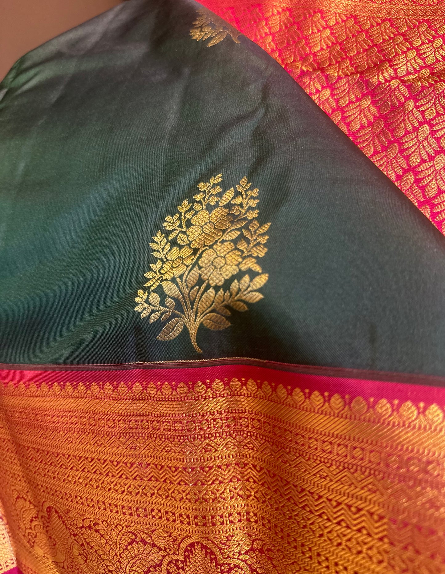 Dark Green & Pink Kanchipuram Pure Silk Saree with Kottanch Butta