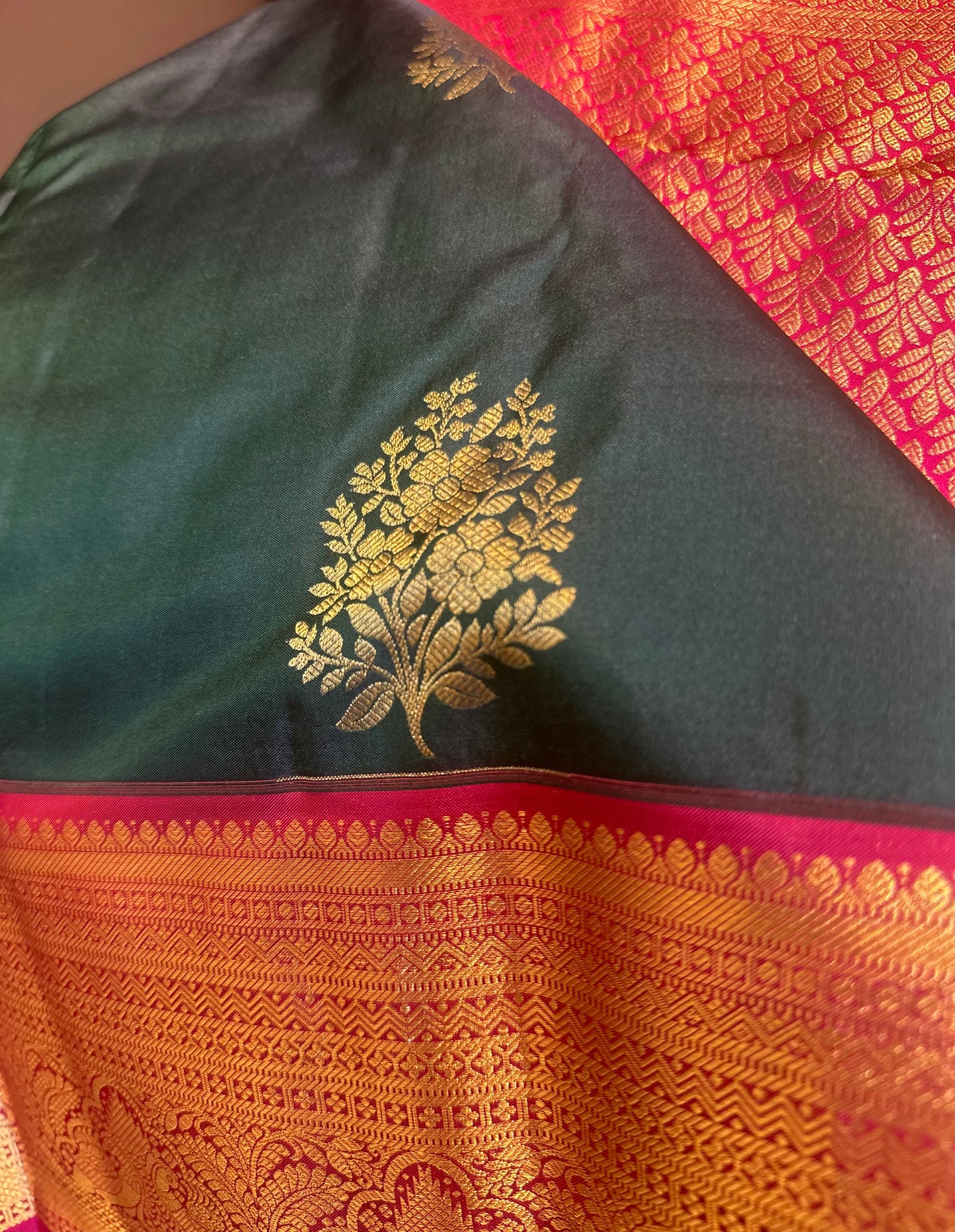 Dark Green & Pink Kanchipuram Pure Silk Saree with Kottanch Butta