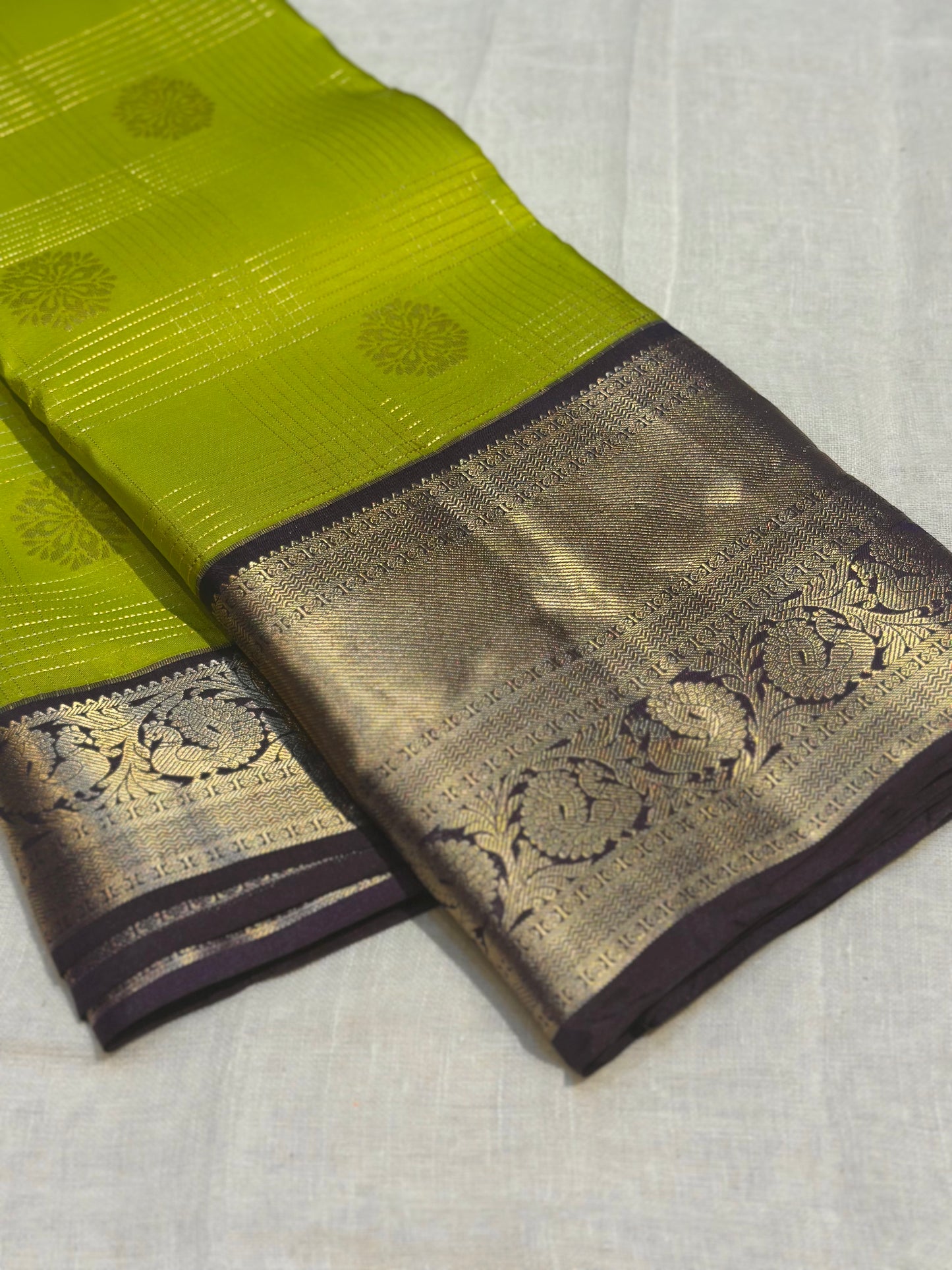Neon Green & Dark Purple Handloom Kanchipuram Pure Silk Saree with Kottanch Jari