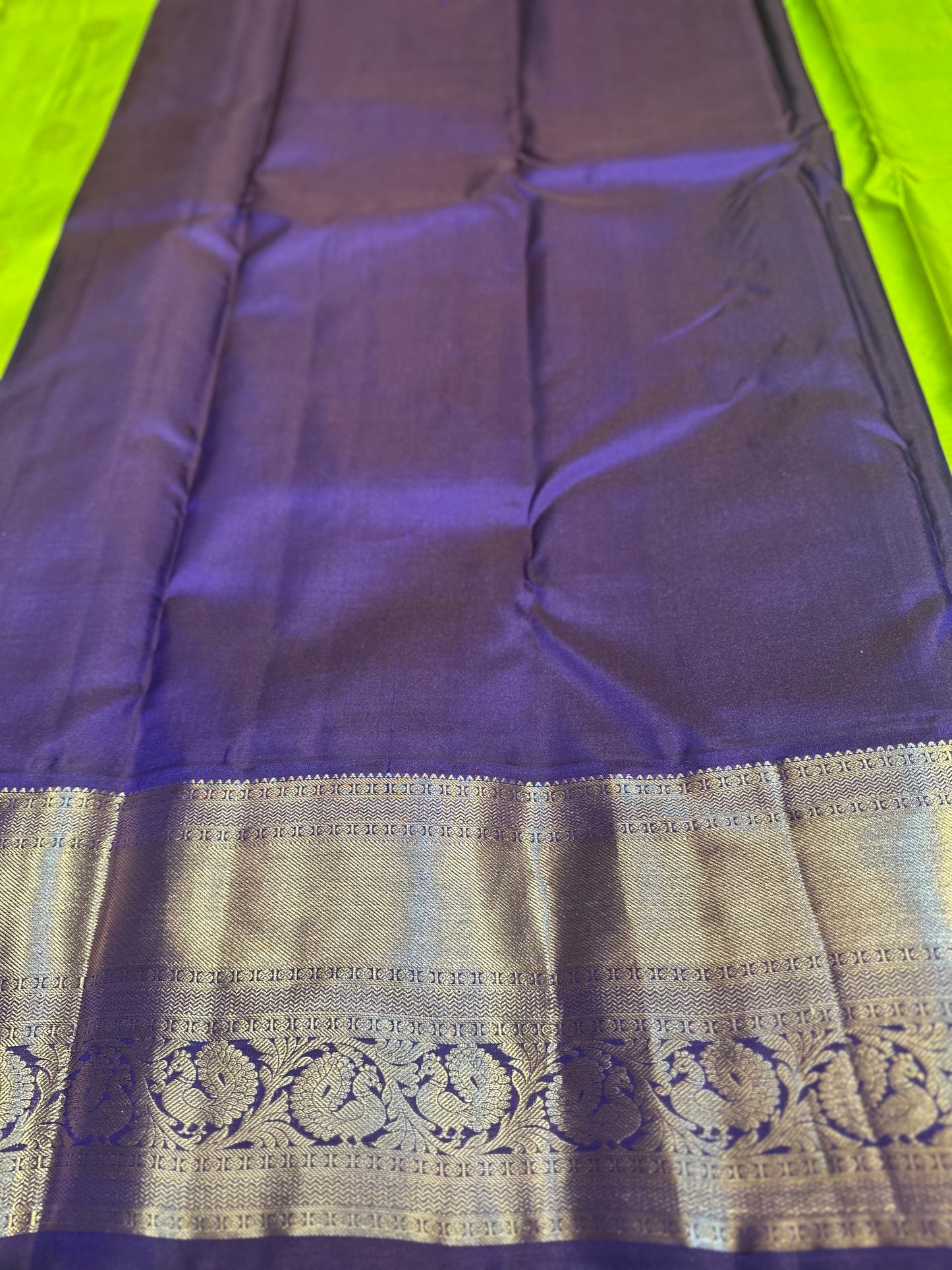 Neon Green & Dark Purple Handloom Kanchipuram Pure Silk Saree with Kottanch Jari