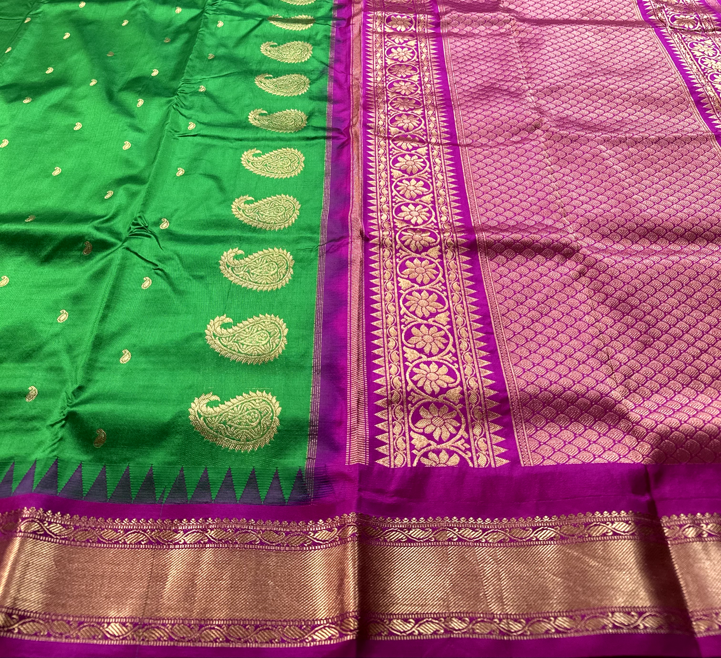 Green Pure Silk Gadwal Saree With Rukmini Border