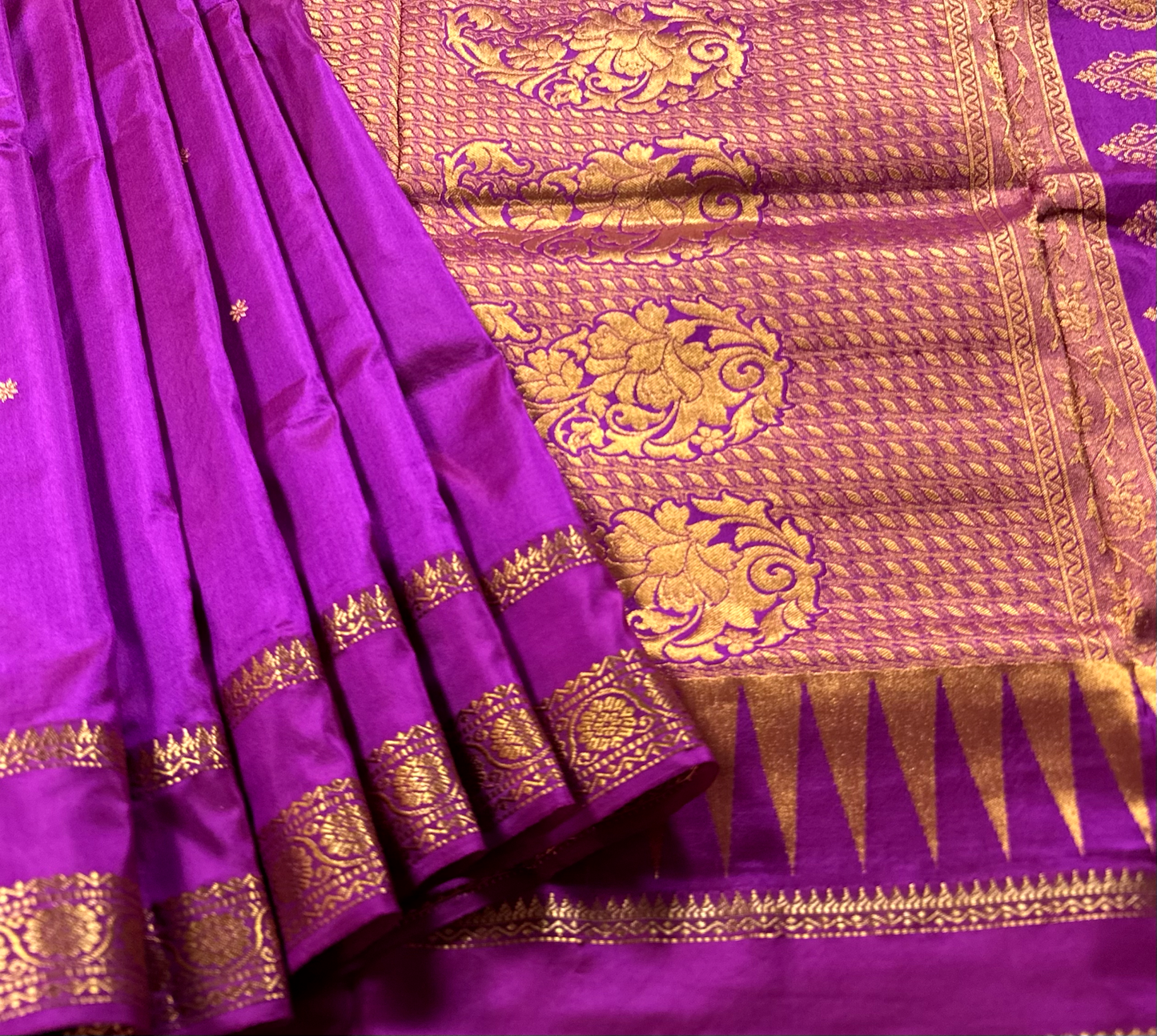 Magenta Pure Silk Gadwal Saree With Gap Radha Rani Border Self