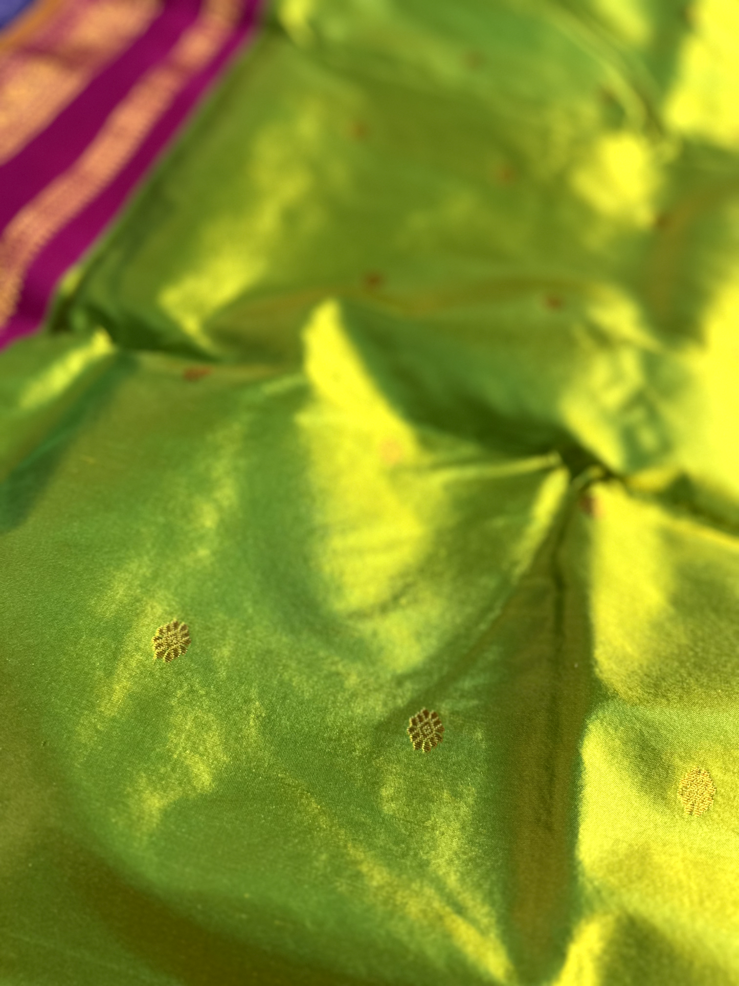 Parrot Green Pure Silk Gadwal Saree With Rani Pink Radha Rani Border
