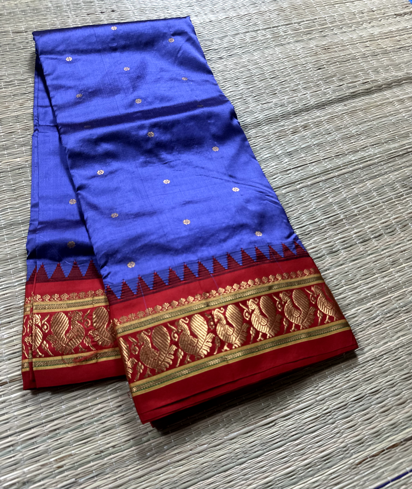 Lavendor Purple Pure Silk Narayanpet Peshwai Saree with Red Border