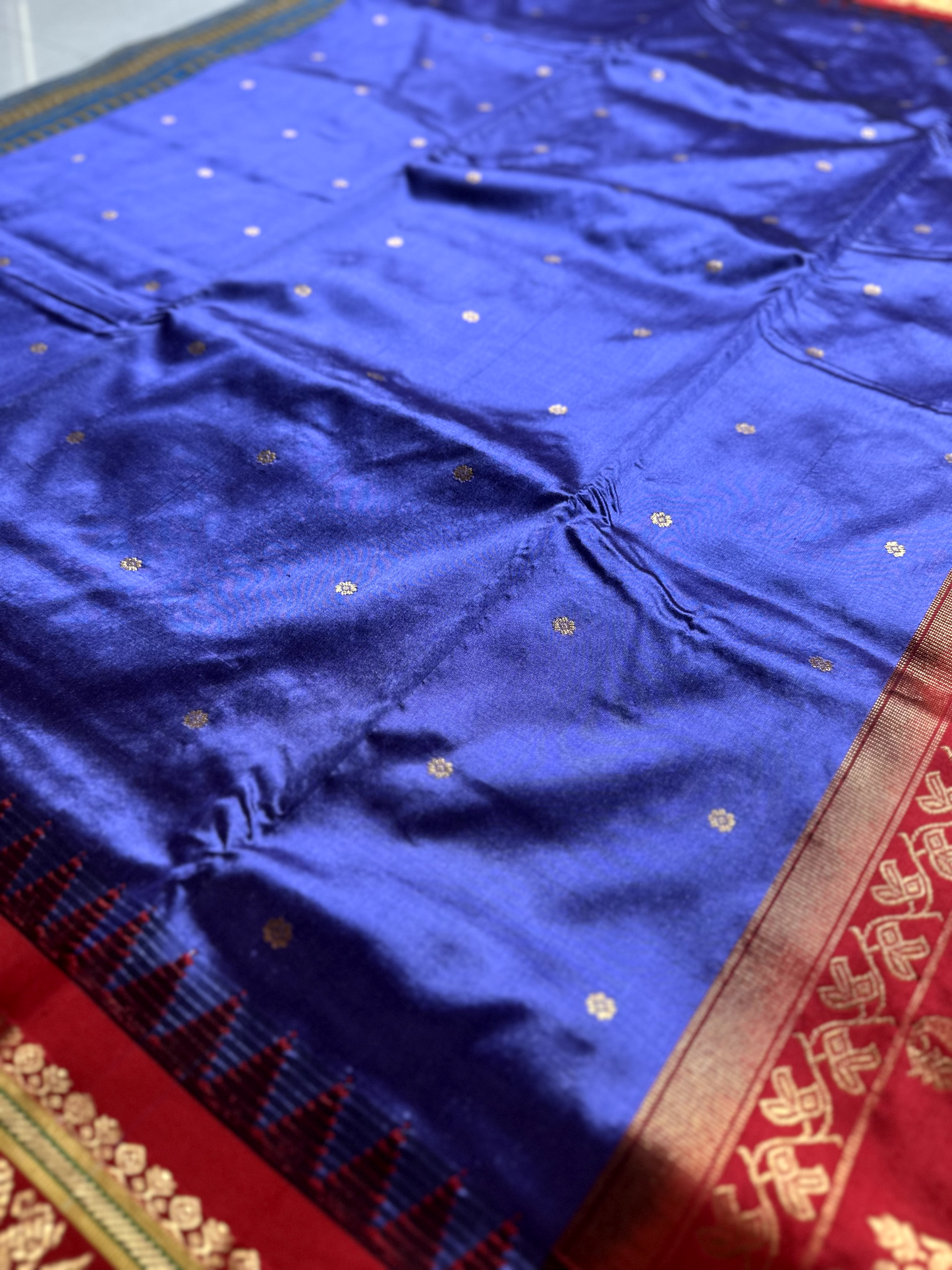 Lavendor Purple Pure Silk Narayanpet Peshwai Saree with Red Border