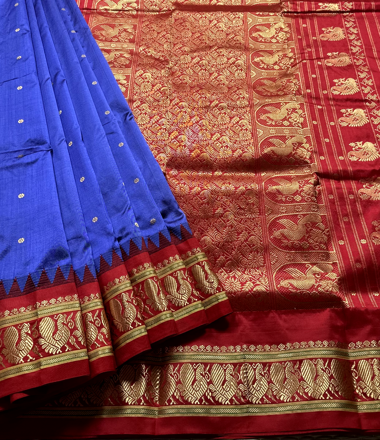 Lavendor Purple Pure Silk Narayanpet Peshwai Saree with Red Border