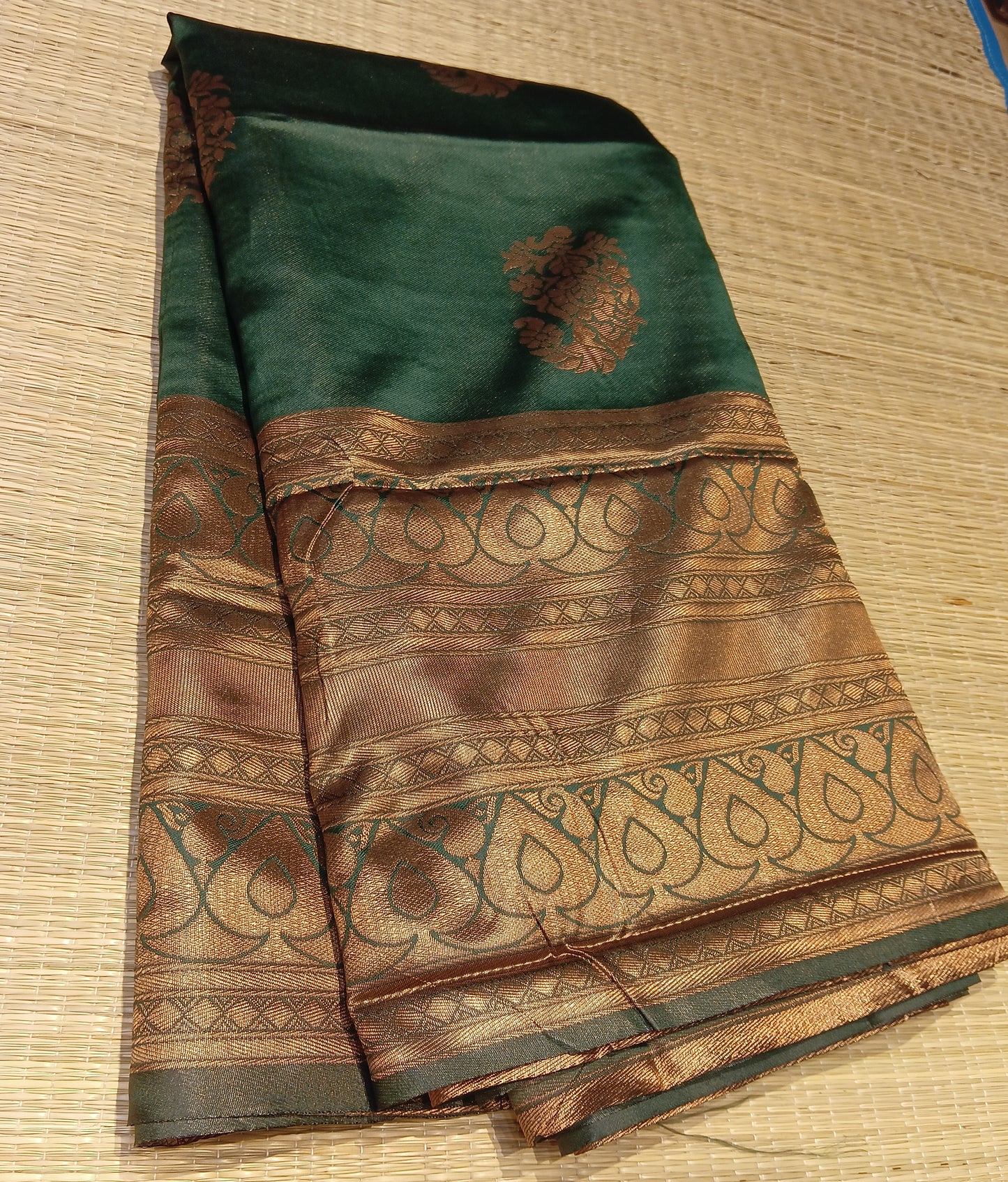 Green Soft Litchi Silk Saree With Jaquard Work