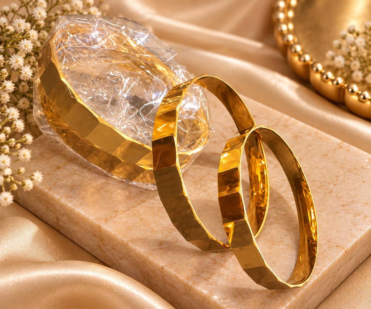 Rudrani Classic Gold Plated Bangle
