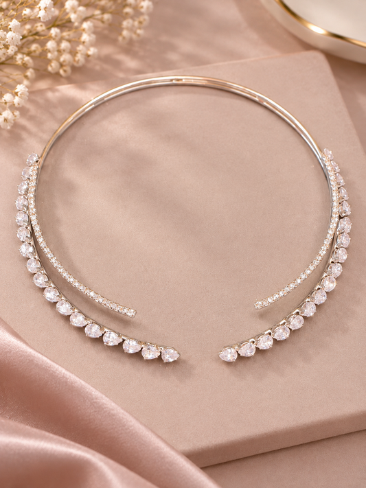 Waves Choker Featuring Rhinestone Pendant With Tennis Chain Design
